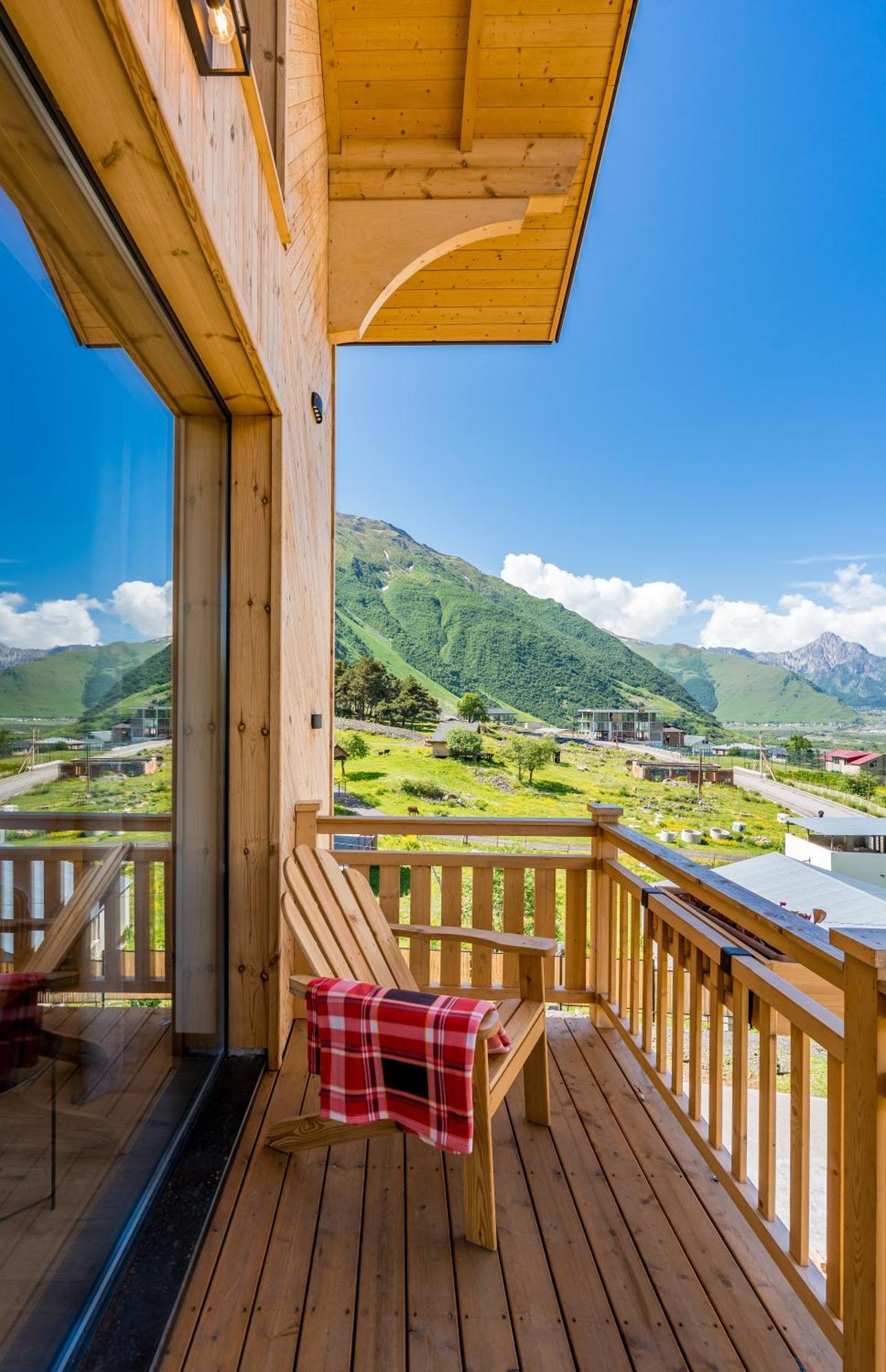 1740 Boutique Hotel Kazbegi Exterior foto